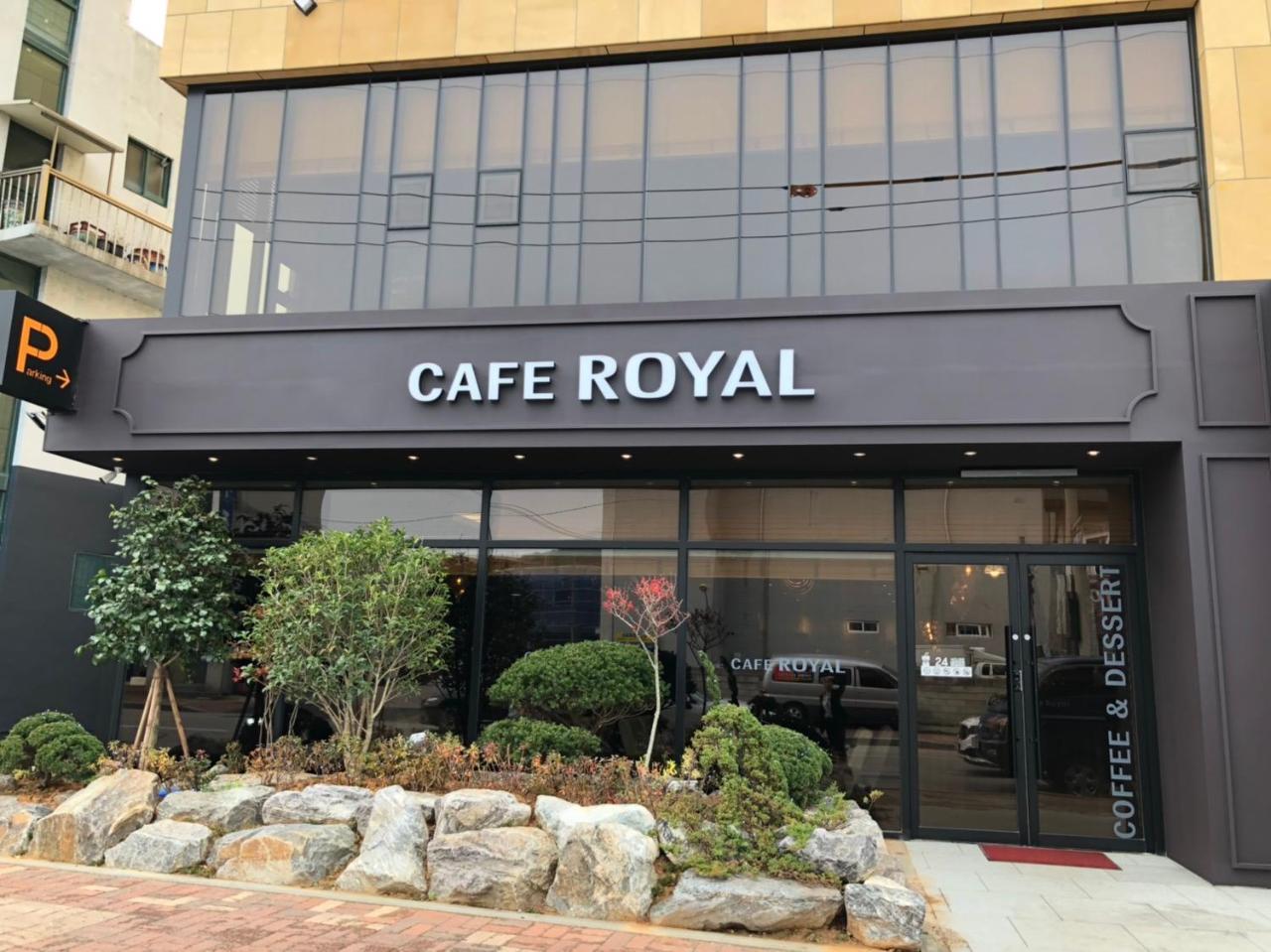 Royal Hotel Jeongeup Buitenkant foto