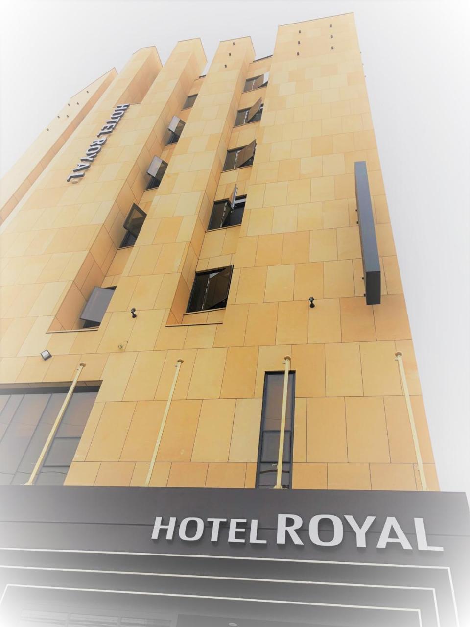 Royal Hotel Jeongeup Buitenkant foto